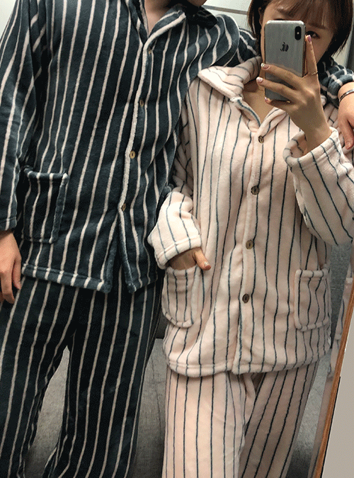 커플 스트라이프 포켓 밍크극세사 투피스 겨울 홈웨어 상하의 수면잠옷 세트 (2color)